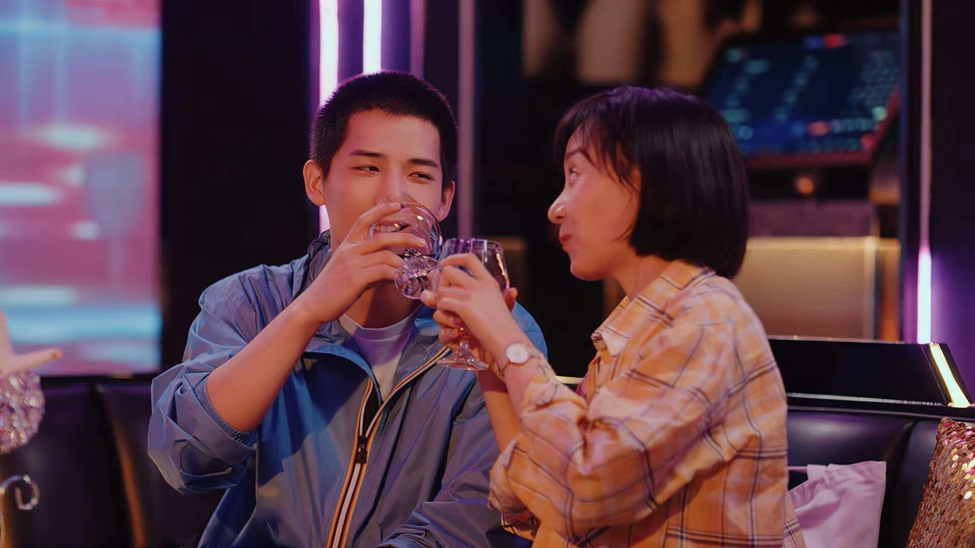 AYX体育-西甲绽放神奇：过人&amp;射门的闪耀瞬间，西甲门将进球