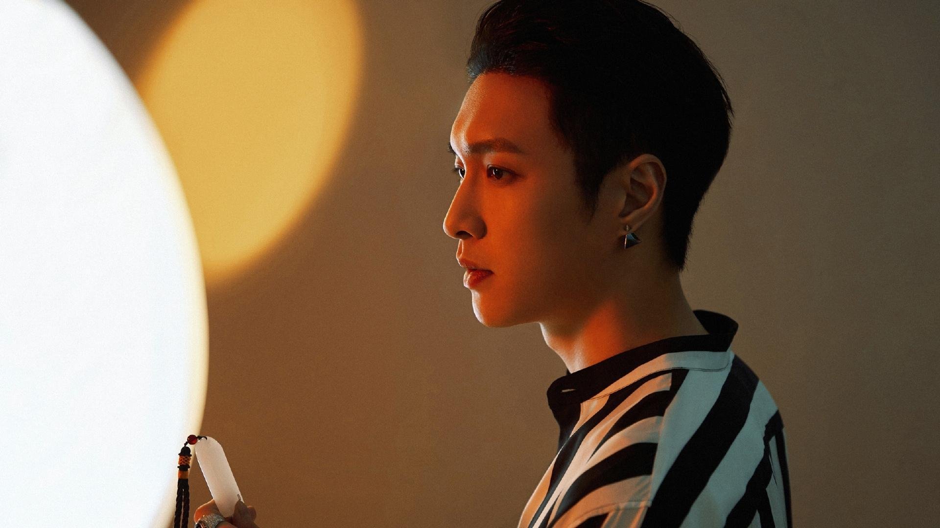 跳水赛场中立代表队A完成高难度动作，跳水队选拔赛